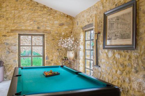 Saint-Privat-des-Vieux Villa Sleeps 19 Pool Air Con gîte à louer Golf d'Alès Ribaute