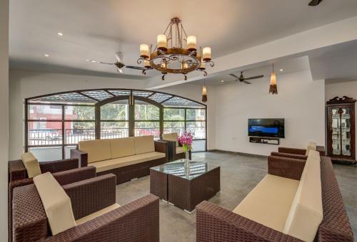 Villa Calangute Phase 17 -16 or 17BHK -Great For Large Groups - image 3