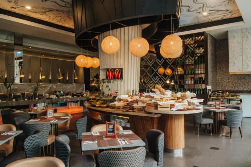 Restaurant, The Alts Hotel Palembang in Palembang