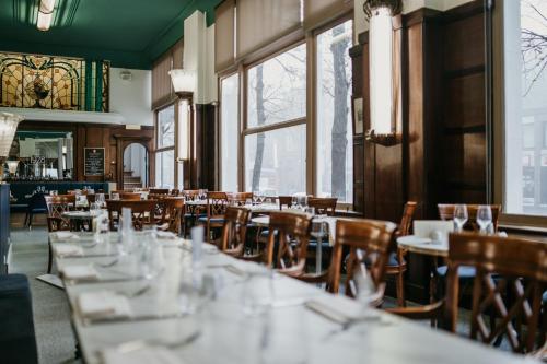 Le Grand Hotel - image 11