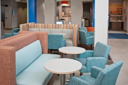 餐飲選擇, Holiday Inn Express Hotel & Suites Scott-Lafayette West By IHG in 史葛