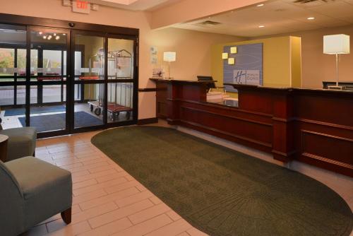 Holiday Inn Express Hotel & Suites Youngstown - North Lima/Boardman, an IHG Hotel