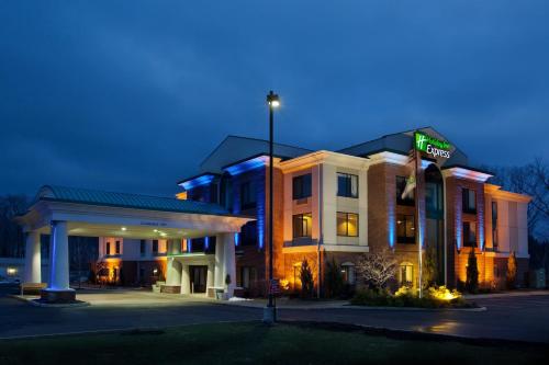 Holiday Inn Express Hotel & Suites Youngstown - North Lima/Boardman, an IHG Hotel