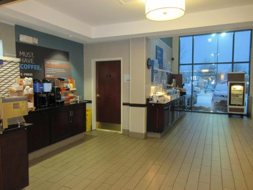 Holiday Inn Express Hotel & Suites Youngstown - North Lima/Boardman, an IHG Hotel