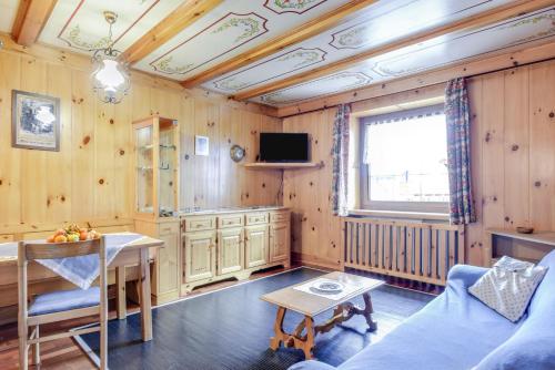 Three-Bedroom Superior Apartment