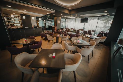 Паб/Коктейль-бар, Hotel Park Doboj in Добой