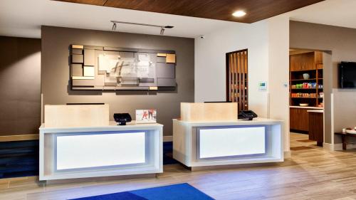 Holiday Inn Express Lake Wales North-Winter Haven by IHG in Waverly, USA