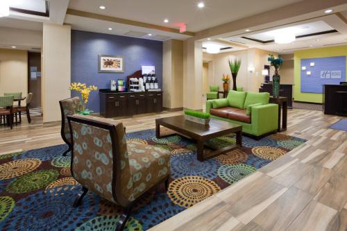 Holiday Inn Express Hotel And Suites Fort Dodge