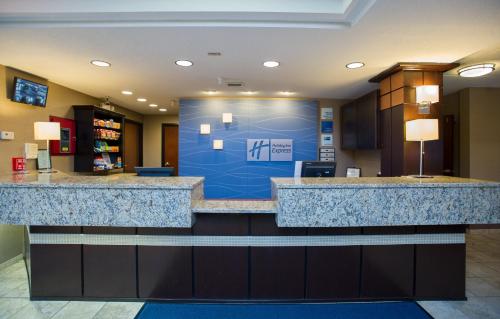 Holiday Inn Express Hotels & Suites Topeka West an IHG Hotel - image 3