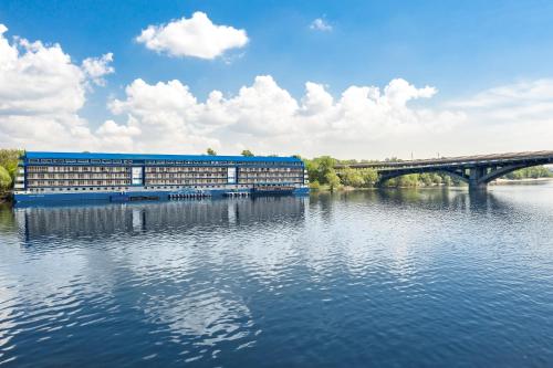 Bakkara Hotel - image 2