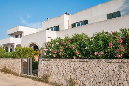 Apartment 3 With Pool And Sea View - image 13