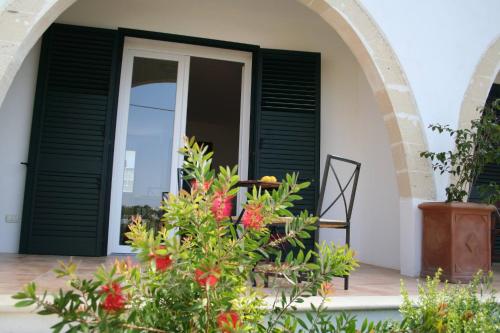 Apartment 3 With Pool And Sea View - image 11