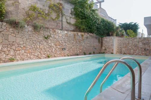 Apartment 3 With Pool And Sea View - image 6