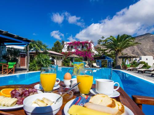 Atrações próximas, Holiday Beach Resort in Perissa