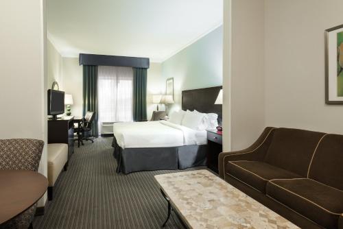 Holiday Inn Express Hotel & Suites New Iberia - Avery Island By IHG in 新伊比利亞