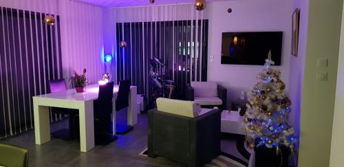 Lobby, CHAMBRE COSY Adults only in Agde City Center