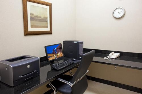 Holiday Inn Express Hotel & Suites Los Angeles Airport Hawthorne an IHG Hotel - image 6