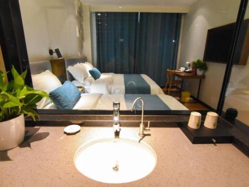 . GreenTree Rizhao Lanshan Coach Station Hotel
