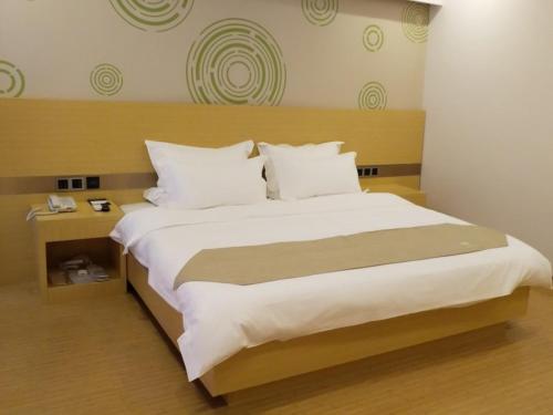 . GreenTree Inn HuaiAn Area for development Shenzhen East Road Express Hotel