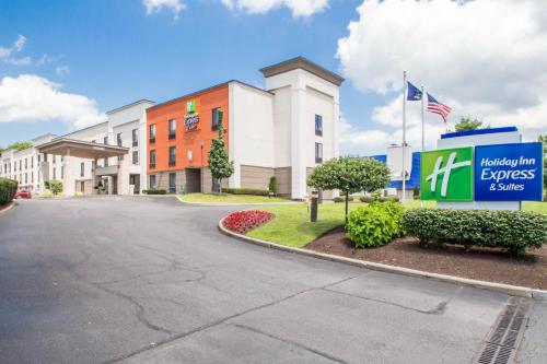 Holiday Inn Express & Suites - Albany Airport - Wolf Road by IHG in Albany, USA