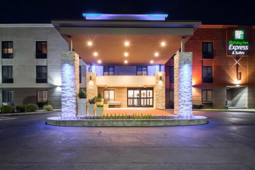 Holiday Inn Express & Suites - Albany Airport - Wolf Road by IHG in Albany, USA