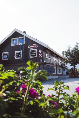 Hemsedal Cafe Skiers Lodge - image 12