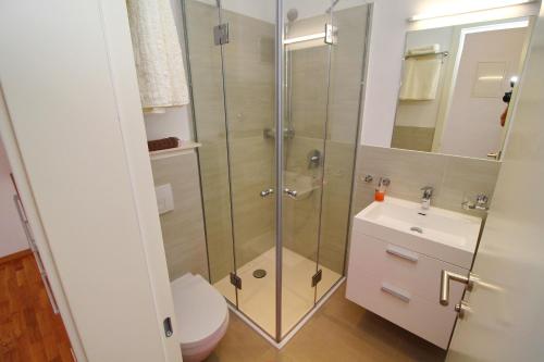Apartments Kula - image 6