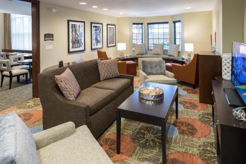 Staybridge Suites Omaha West, an IHG Hotel