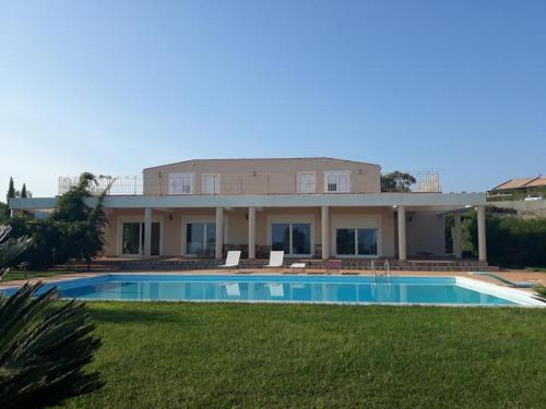  Villa Giza, Unterkunft in Stalettì