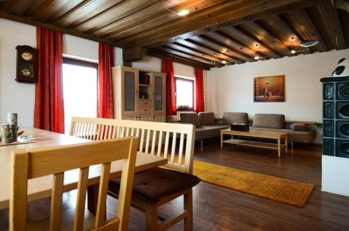 Ferienhaus Schnitzhof - image 2