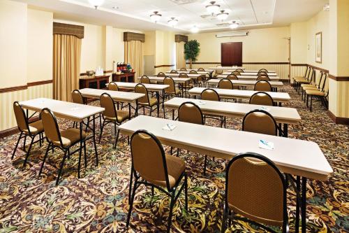 스테이브리지 스위트 오크 리지 바이 IHG - 회의실/연회장