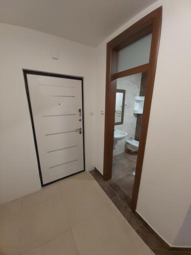 NV lux apartment - image 6