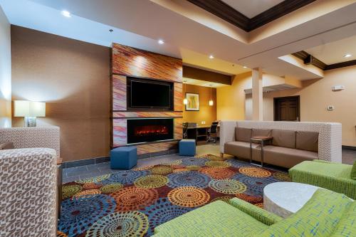 Exterior view, Holiday Inn Express St. Paul South - Inver Grove Heights By IHG in Inver Grove Heights (MN)