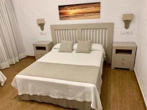1 double bed, 1 twin bed