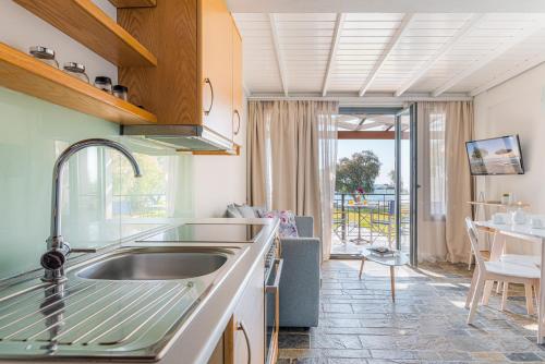 مطبخ, Naftilos Residences I in Potokaki