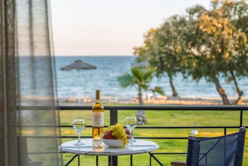 شرفة/ تراس, Naftilos Residences I in Potokaki