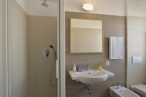 Hotel Tiberius - image 7
