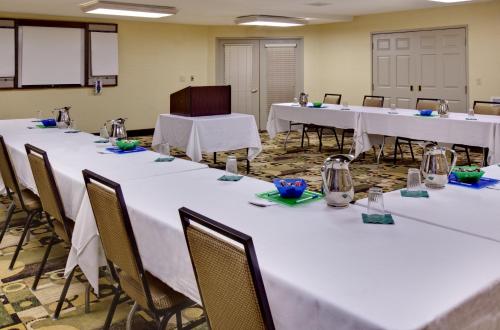 Holiday Inn Express Hotel & Suites Pleasant Prairie-Kenosha, an IHG Hotel