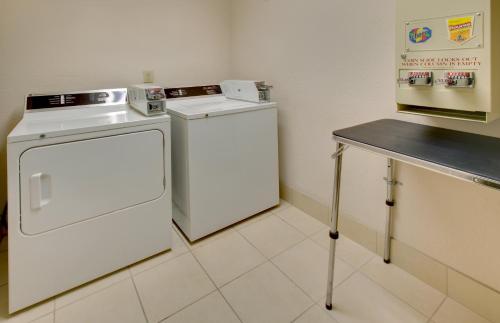 Holiday Inn Express Hotel & Suites Pleasant Prairie-Kenosha an IHG Hotel - image 14