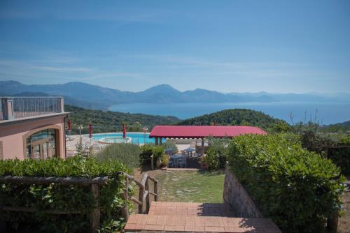 Вид, Hotel Caluna Charme in Сан - Джованні Піро