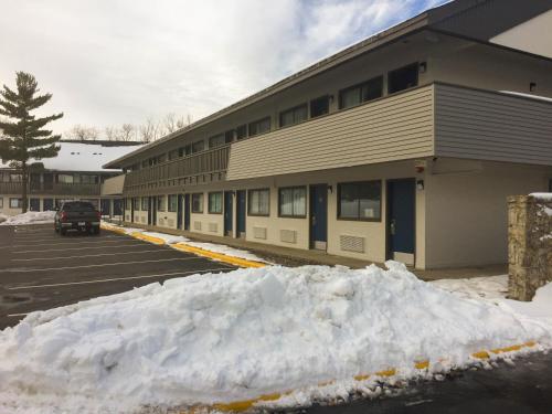 المنظر الخارجي, Motel 6 Burnsville, MN in برنسفيل