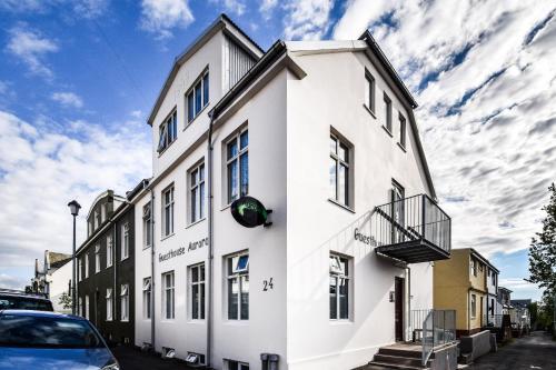 Guesthouse Aurora - main image