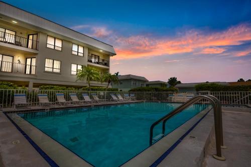 Absolute Anna Maria-Private Beach Access-Heated Pool-Water Views From Every Room - 편의 시설/서비스