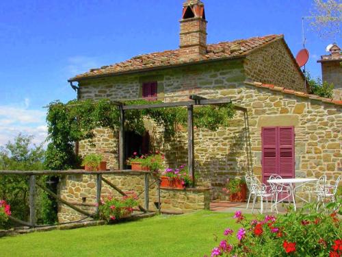 Exclusive Villa in Cortona with Private Swimming Pool - image 5