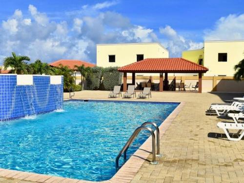 Aruba Breeze Condo