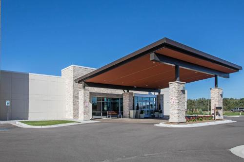 Holiday Inn Express & Suites Ludington