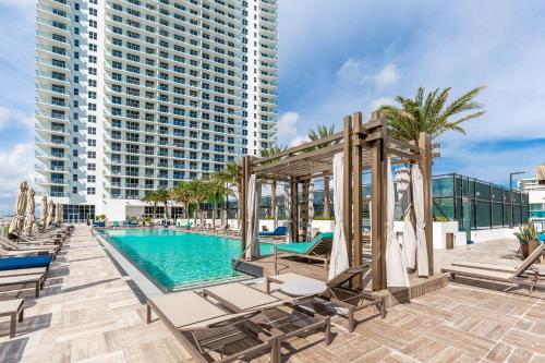 Hyde Beach House Hollywood Private Suites in Hollywood, USA