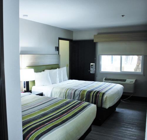 Country Inn & Suites by Radisson, Monterey Beachfront-Marina, CA image 5