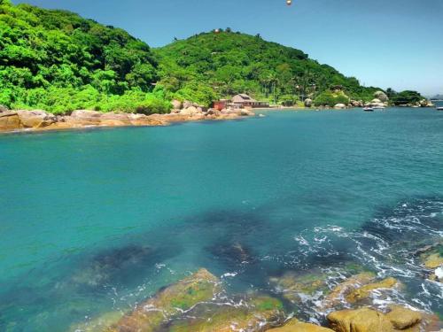 Apartamento Amplo Rodeado por 8 Praias Lindas