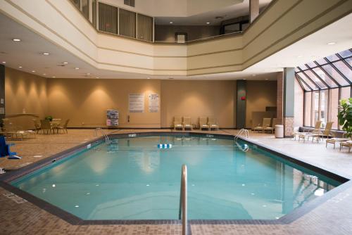 Crowne Plaza Minneapolis International Airport-Mall Of America